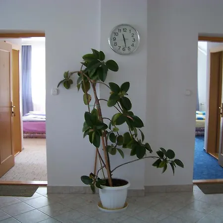 アパート Napfeny Apartman